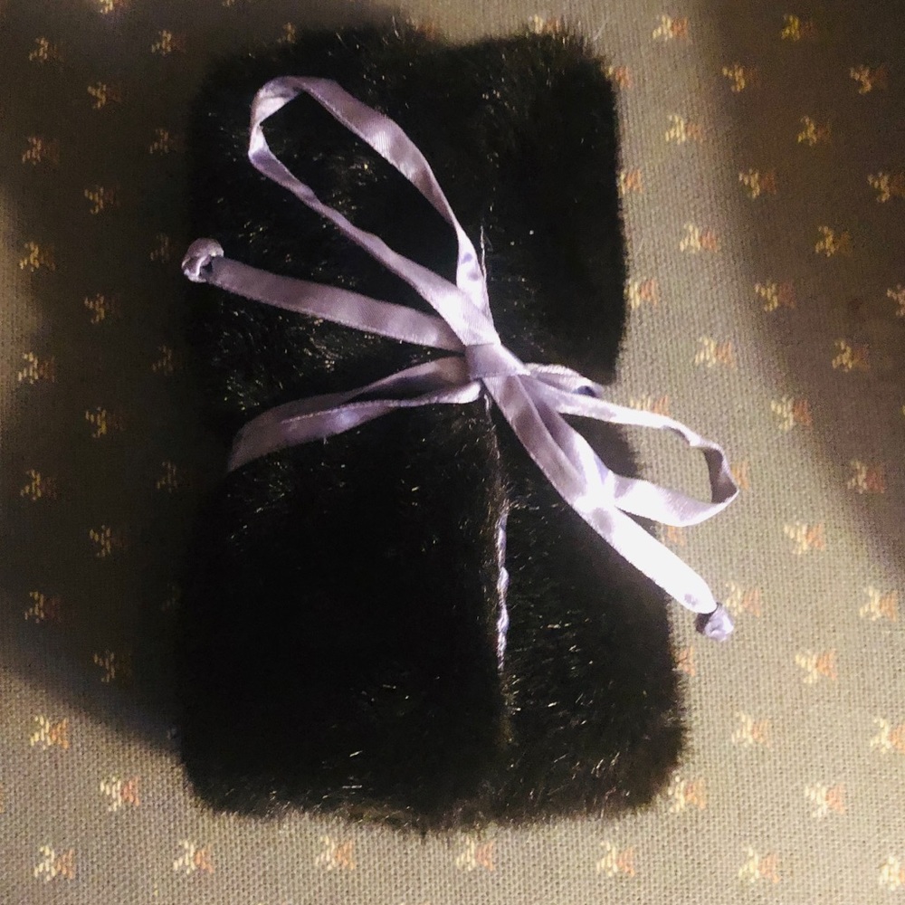 Mink look Jewelry Wrap for Travel /Storage